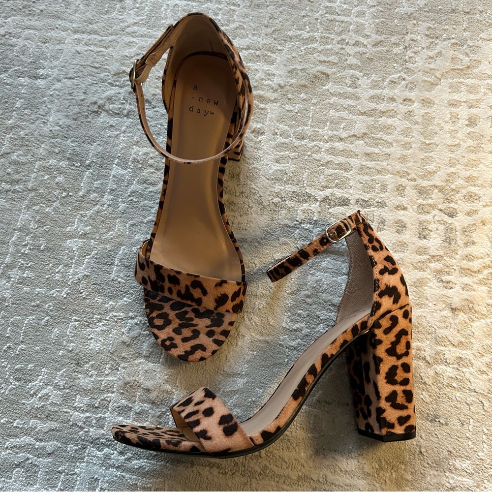 A new day leopard print strappy block heels size 8